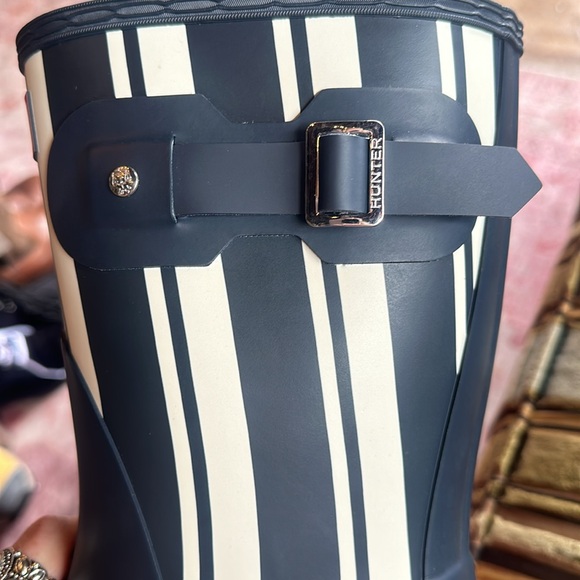 Hunter navy boots size 10/ 42 - Picture 6 of 9